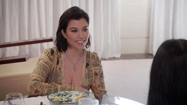 The Kardashians 1x9