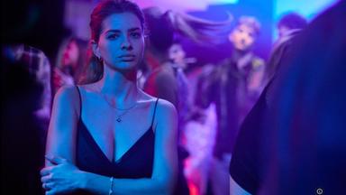 Camaleón: El pasado no cambia 1x2